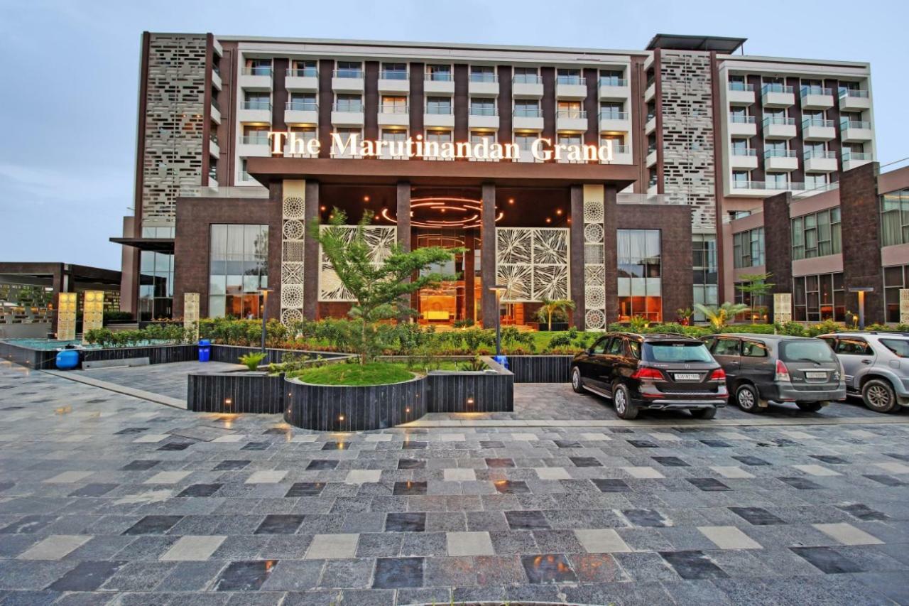 The Marutinandan Grand, Nathdwara Ξενοδοχείο Εξωτερικό φωτογραφία