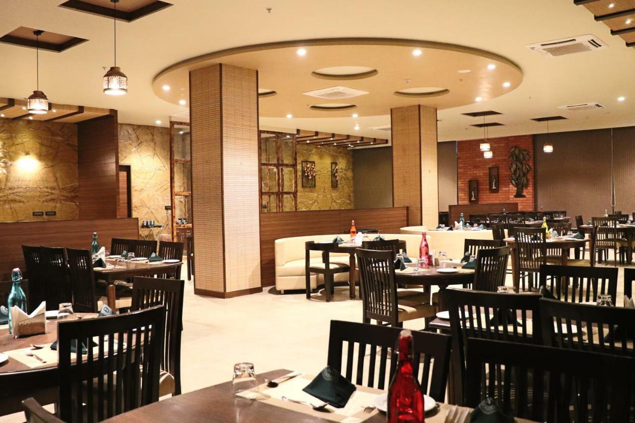 The Marutinandan Grand, Nathdwara Ξενοδοχείο Εξωτερικό φωτογραφία